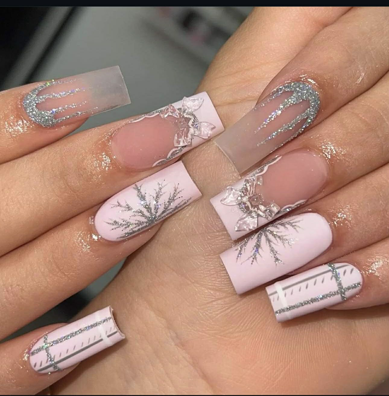Amour Nails & Spa nail photo 2